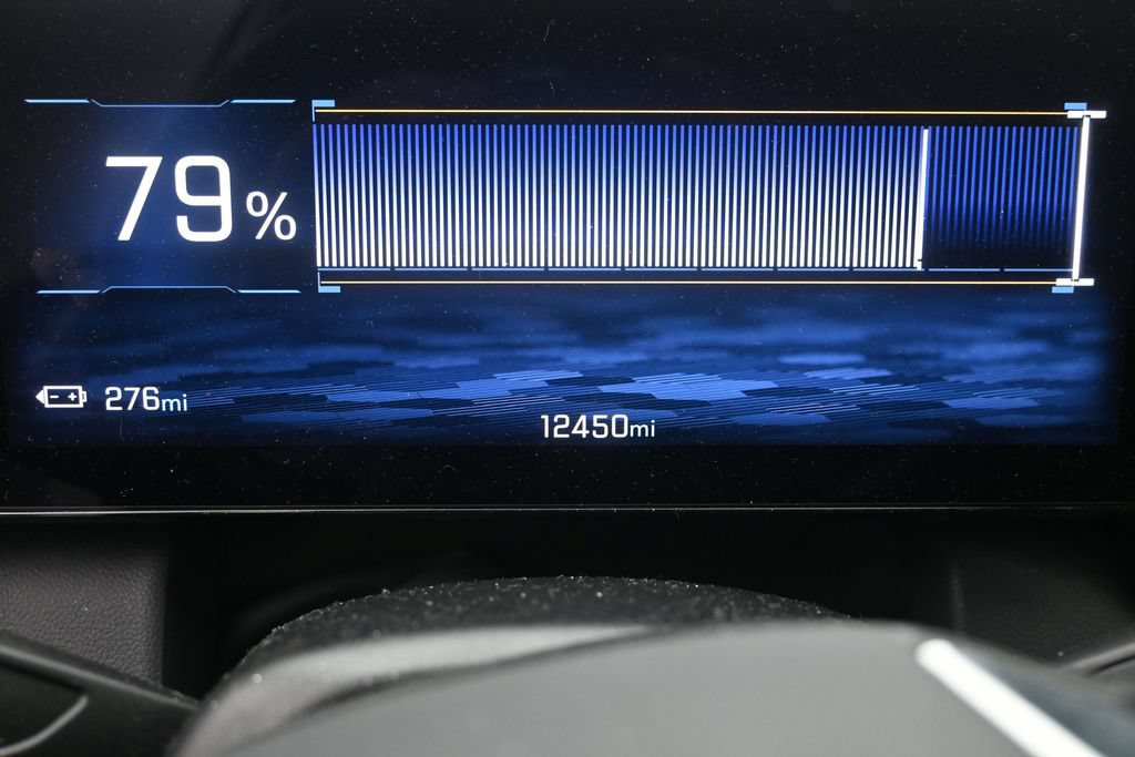 Used 2025 Chevrolet Equinox EV LT w/ Convenience Package FWD image 11