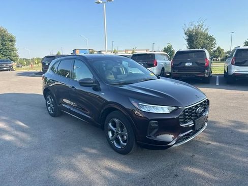 Used 2023 Ford Escape ST-Line w/ Tech Pack #1 AWD/4WD image 1