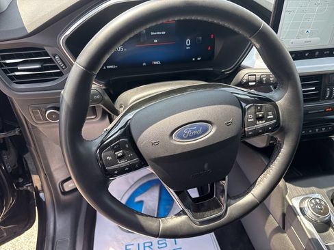 Used 2024 Ford Escape Platinum AWD/4WD image 23