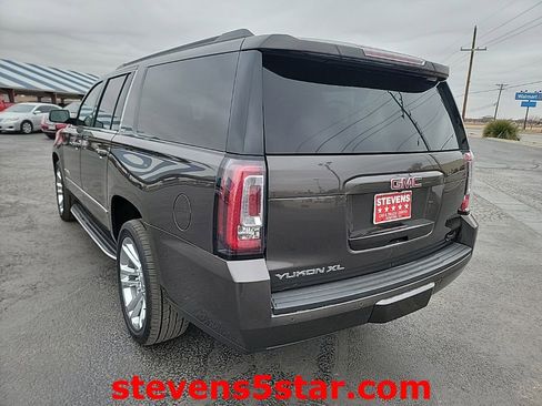 Used 2020 GMC Yukon XL SLT w/ Premium Edition image 10