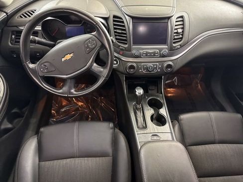 Used 2019 Chevrolet Impala LT FWD image 22