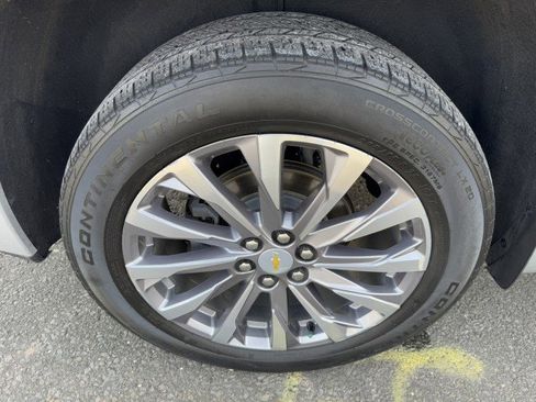 Certified 2022 Chevrolet Traverse Premier w/ LPO, Floor Liner Package image 13