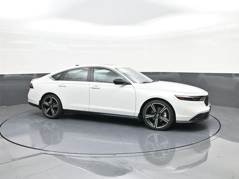 Certified 2023 Honda Accord Sport image 17
