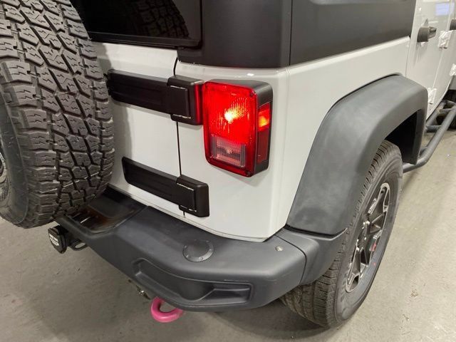 Used 2015 Jeep Wrangler Unlimited Rubicon AWD/4WD image 24