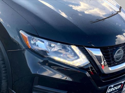 Used 2020 Nissan Rogue S FWD image 28
