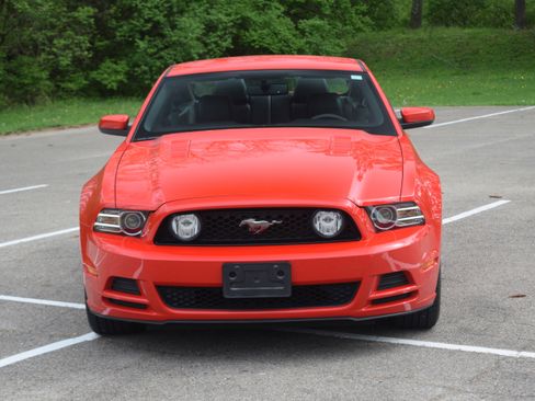 Used 2013 Ford Mustang GT Premium image 18