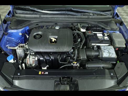 Used 2020 Hyundai Elantra Limited w/ Ultimate Package 03 FWD image 18