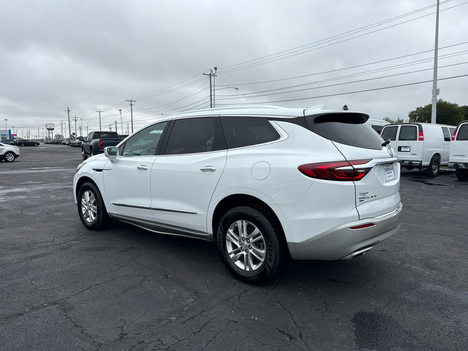 Certified 2020 Buick Enclave Essence w/ Sound and Sites Package AWD/4WD image 3