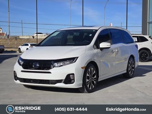 Used 2025 Honda Odyssey Elite image 3
