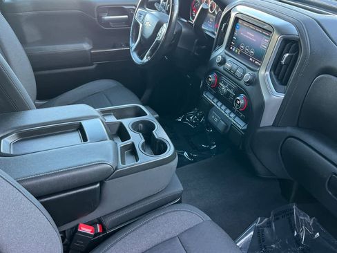 Used 2021 Chevrolet Silverado 1500 LT image 18
