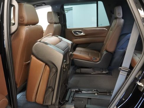 Used 2022 Chevrolet Tahoe High Country w/ Premium Package AWD/4WD image 22