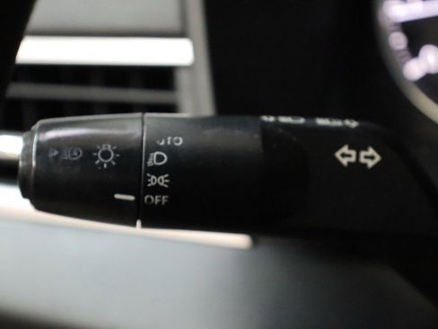 Used 2022 Mitsubishi Outlander ES image 12