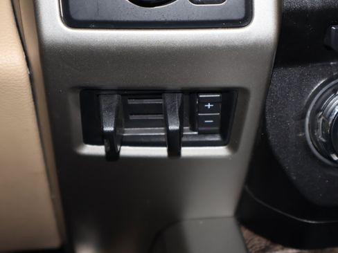 Used 2017 Ford F250 Lariat w/ Lariat Value Package image 35