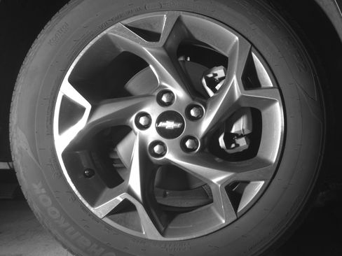 Used 2025 Chevrolet Trax LT image 13