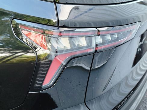 New 2026 Chevrolet Equinox ACTIV w/ Convenience Package III image 9