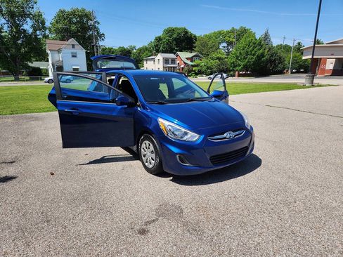 Used 2017 Hyundai Accent SE FWD image 1