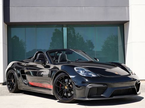 Used 2021 Porsche 718 Boxster Spyder RWD image 1