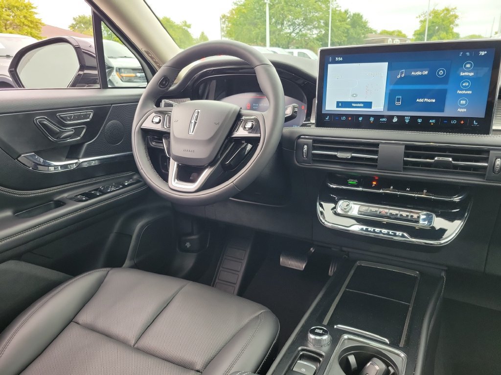 Certified 2023 Lincoln Corsair AWD w/ Equipment Group 101A image 13
