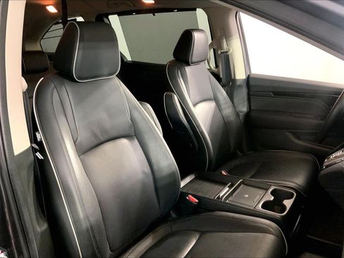 Used 2025 Honda Odyssey Touring image 7