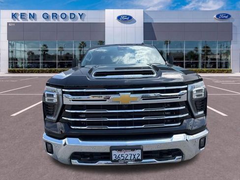 Used 2024 Chevrolet Silverado 2500 LTZ w/ LTZ Convenience Package AWD/4WD image 78
