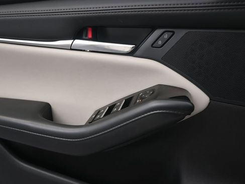 Used 2025 MAZDA MAZDA3 s image 13