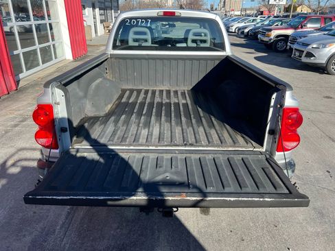 Used 2006 Dodge Dakota SLT image 8