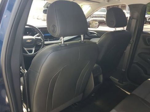 Certified 2024 Chevrolet Trax LT w/ Driver Confidence Package FWD image 11