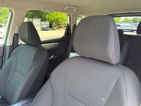 Used 2023 Nissan Rogue S AWD/4WD image 14