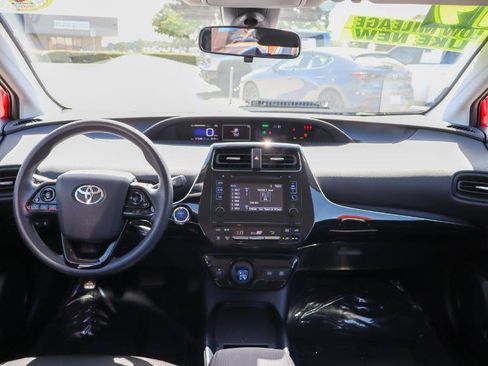 Used 2019 Toyota Prius LE w/ Carpet Mat Package AWD/4WD image 14