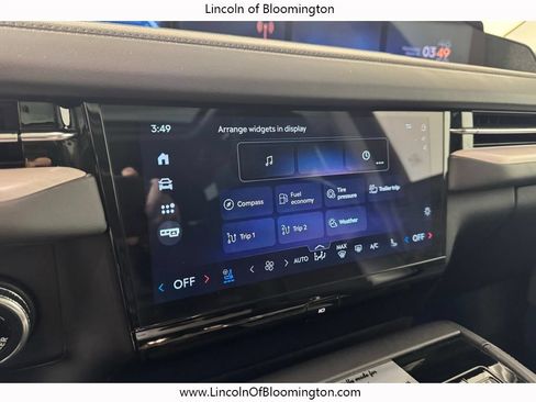 Certified 2025 Lincoln Navigator L Reserve AWD/4WD image 44