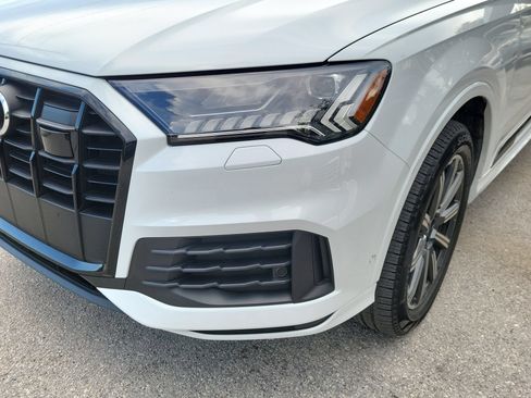 Used 2023 Audi Q7 2.0T Premium Plus w/ Premium Plus Package AWD/4WD image 11