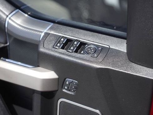 Used 2018 Ford F150 Lariat w/ Equipment Group 502A Luxury image 29