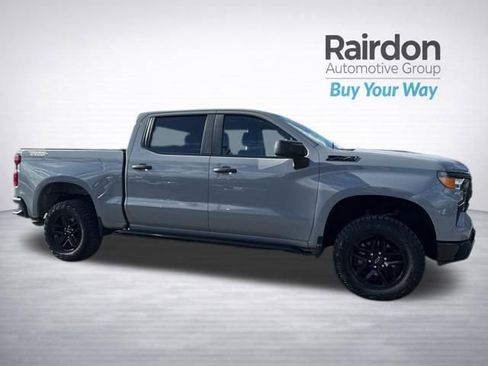 Used 2024 Chevrolet Silverado 1500 Custom Trail Boss w/ LPO, Dark Essentials Package image 9