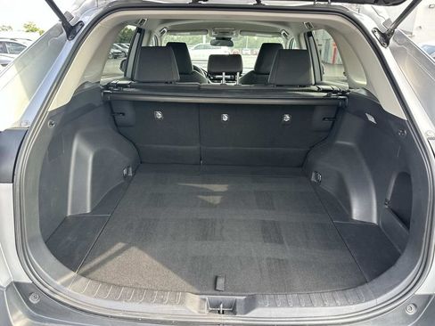 Used 2021 Toyota RAV4 LE FWD image 10