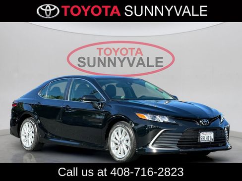 Certified 2022 Toyota Camry LE w/ Convenience Package FWD image 11