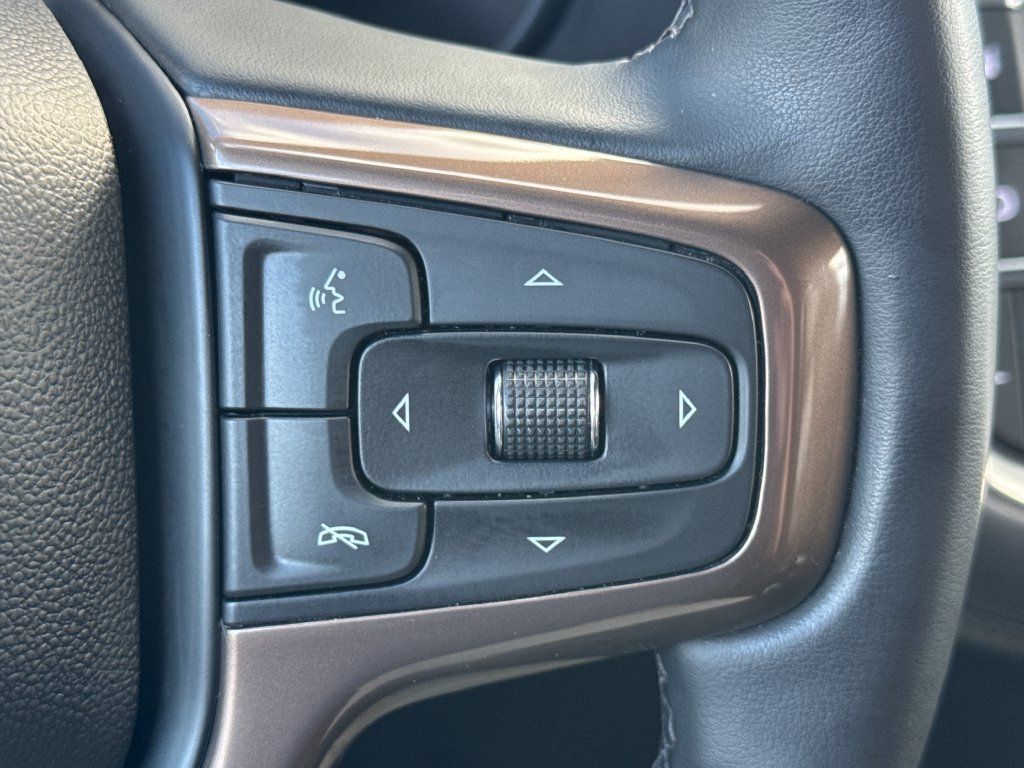 Used 2024 Chevrolet Tahoe High Country AWD/4WD image 25