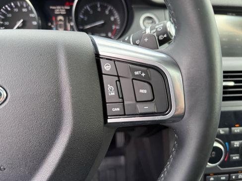 Used 2016 Land Rover Discovery Sport HSE image 21