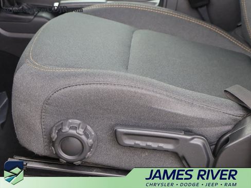 Used 2024 Jeep Wrangler Unlimited Sahara AWD/4WD image 23