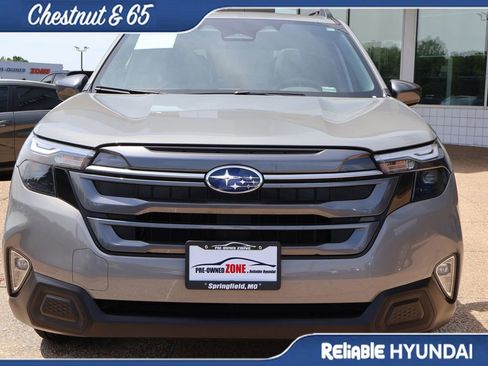 Used 2025 Subaru Forester Premium w/ Convenience Package #1 AWD/4WD image 8