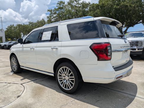 Used 2022 Ford Expedition Platinum AWD/4WD image 6
