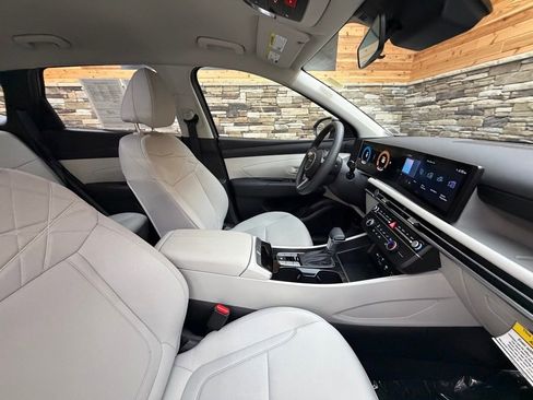 Used 2026 Hyundai Tucson SE image 15