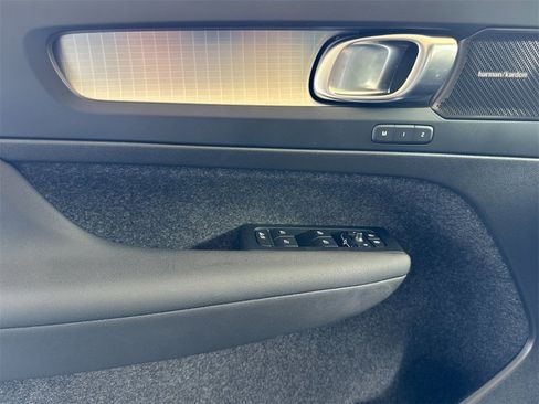 New 2026 Volvo XC40 B5 Ultra w/ Climate Package image 10