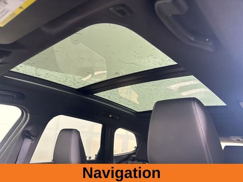 Used 2025 BMW X1 xDrive28i image 9