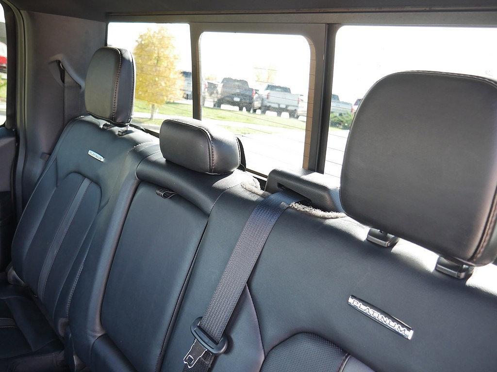 Used 2020 Ford F250 Platinum w/ FX4 Off-Road Package AWD/4WD image 18