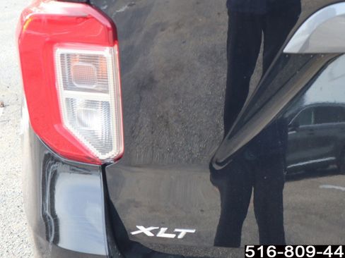 Used 2022 Ford Explorer XLT w/ Equipment Group 202A image 34