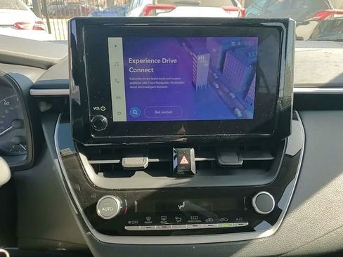 Used 2025 Toyota Corolla LE image 18