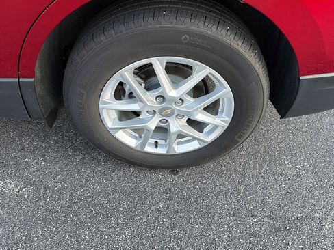 Used 2024 Chevrolet Equinox LT FWD image 37
