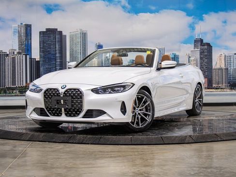 Certified 2024 BMW 430i Convertible w/ Convenience Package image 3