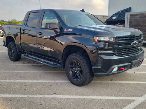 Used 2019 Chevrolet Silverado 1500 LT Trail Boss AWD/4WD image 8