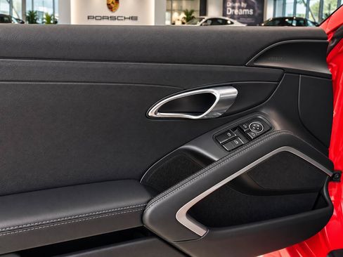 Used 2013 Porsche Boxster RWD image 32